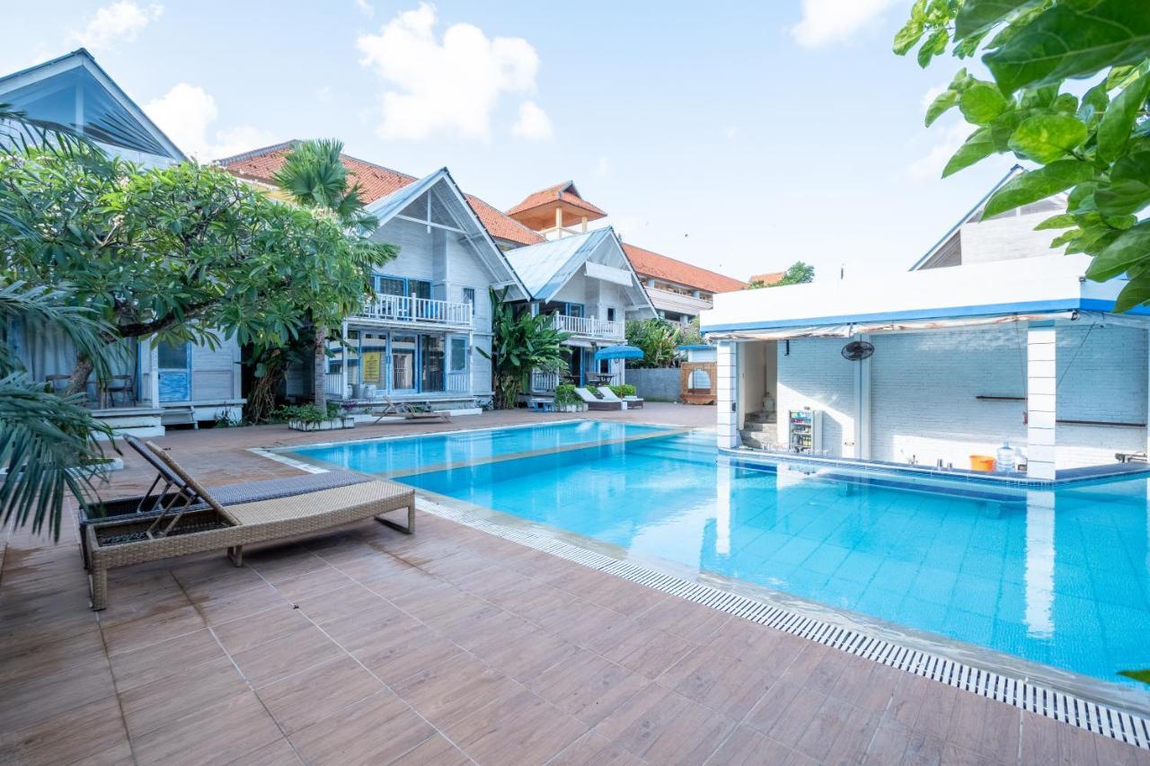 Апарт отель Seminyak Beach Hut Экстерьер фото